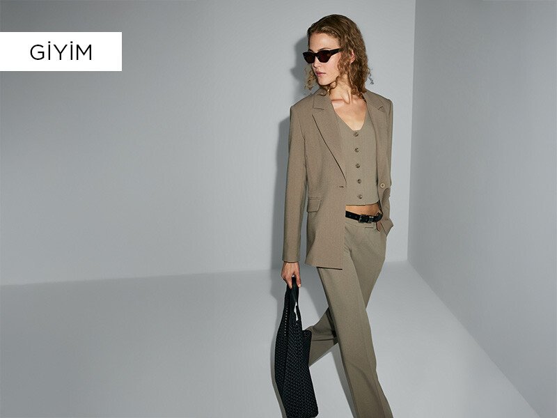 Ofis İçin Şık ve Konforlu Kadın Giyim Tavsiyeleri