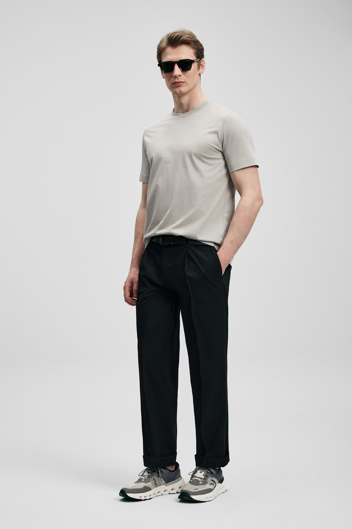 Bran Modern Graphic T-Shirt Beige - LUFIAN (1)