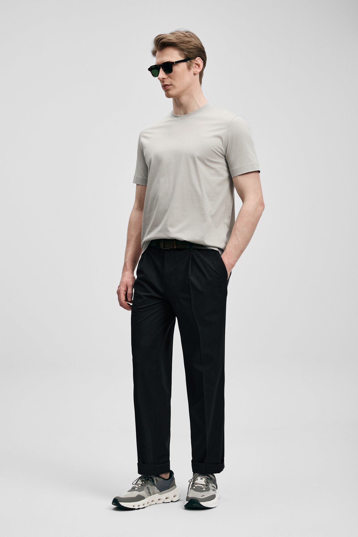 Bran Modern Graphic T-Shirt Beige - LUFIAN