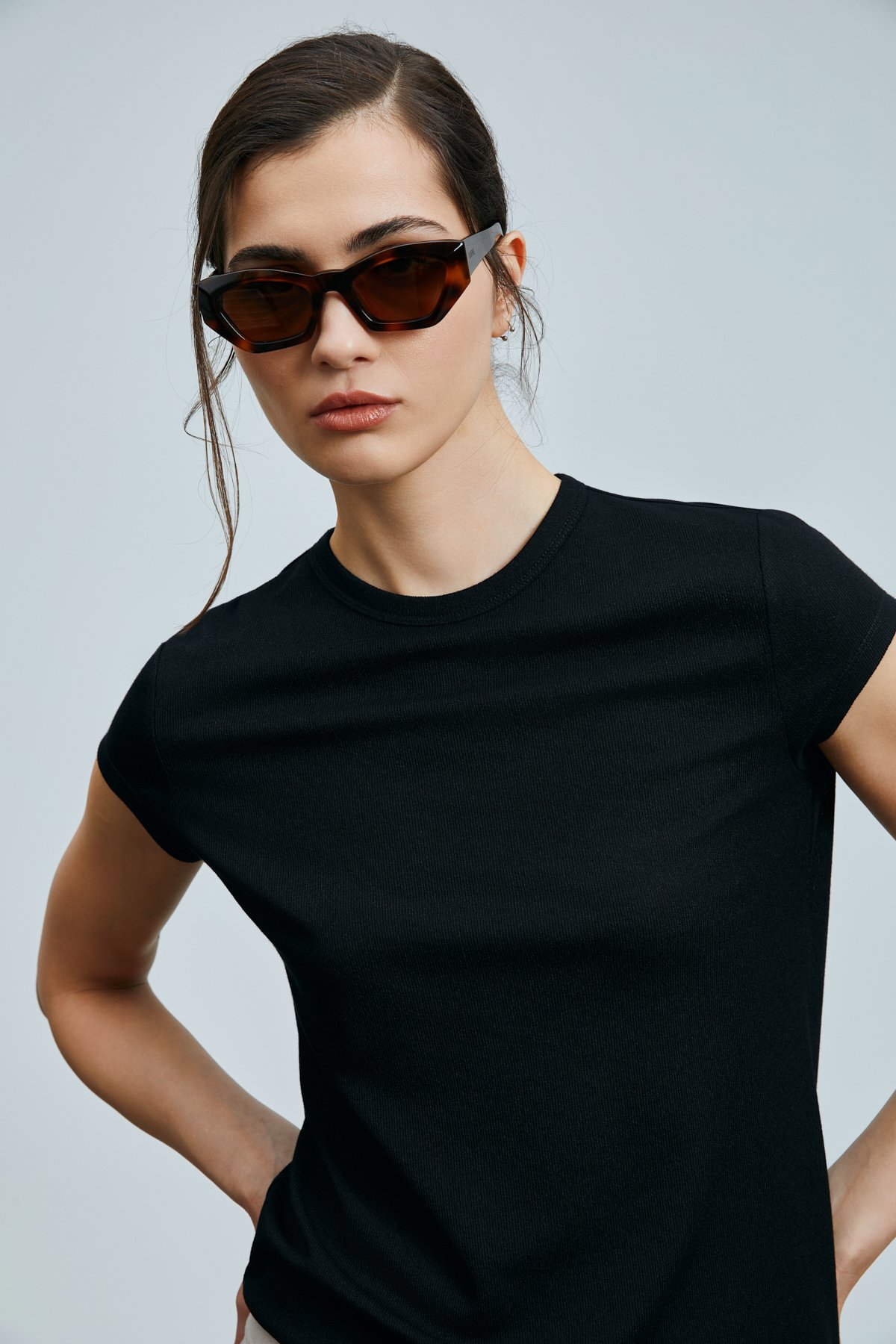 Ann Damen-T-Shirt Schwarz - LUFIAN