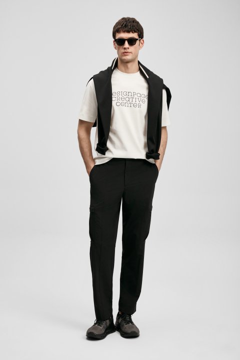 Frank Modernes Grafik-T-Shirt in Off-White - LUFIAN