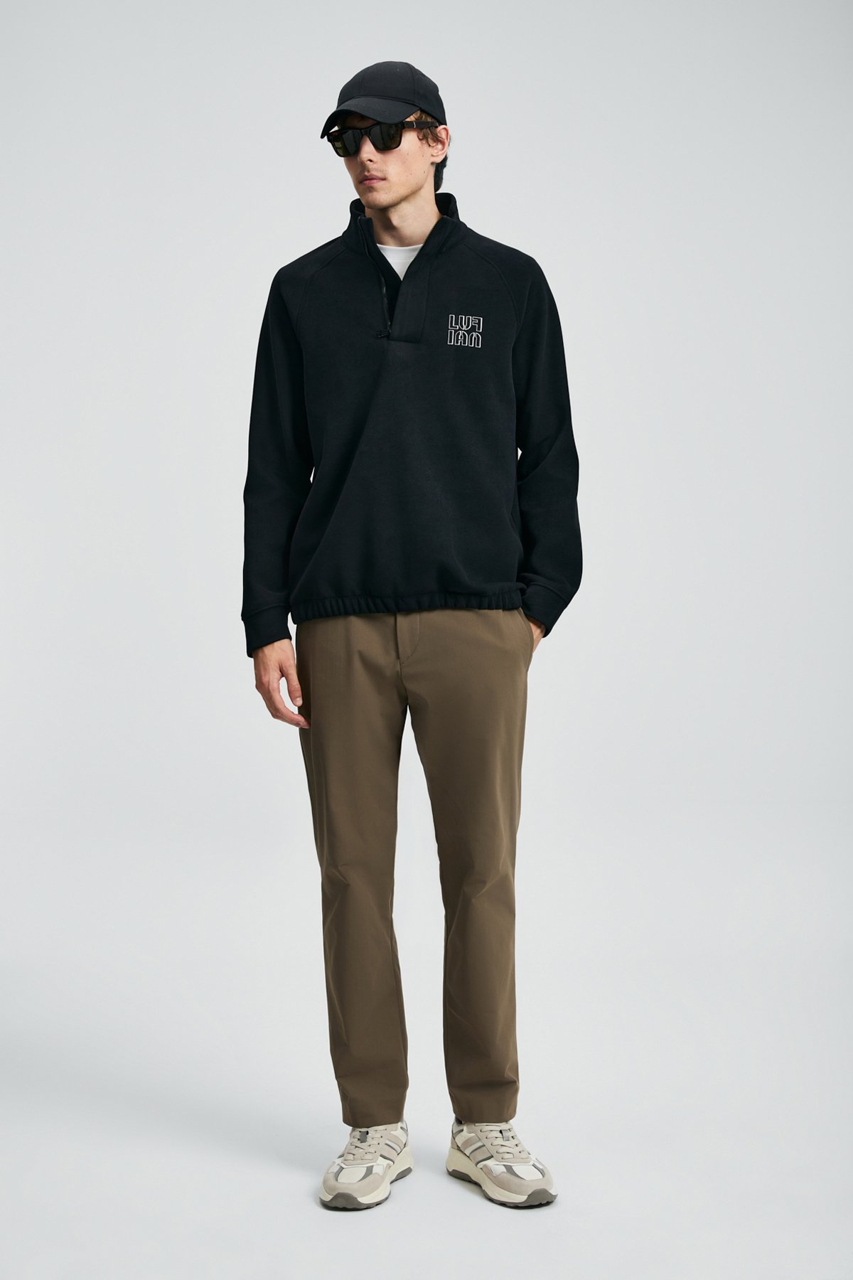Hazel Schwarzer Herrenpullover - LUFIAN (1)
