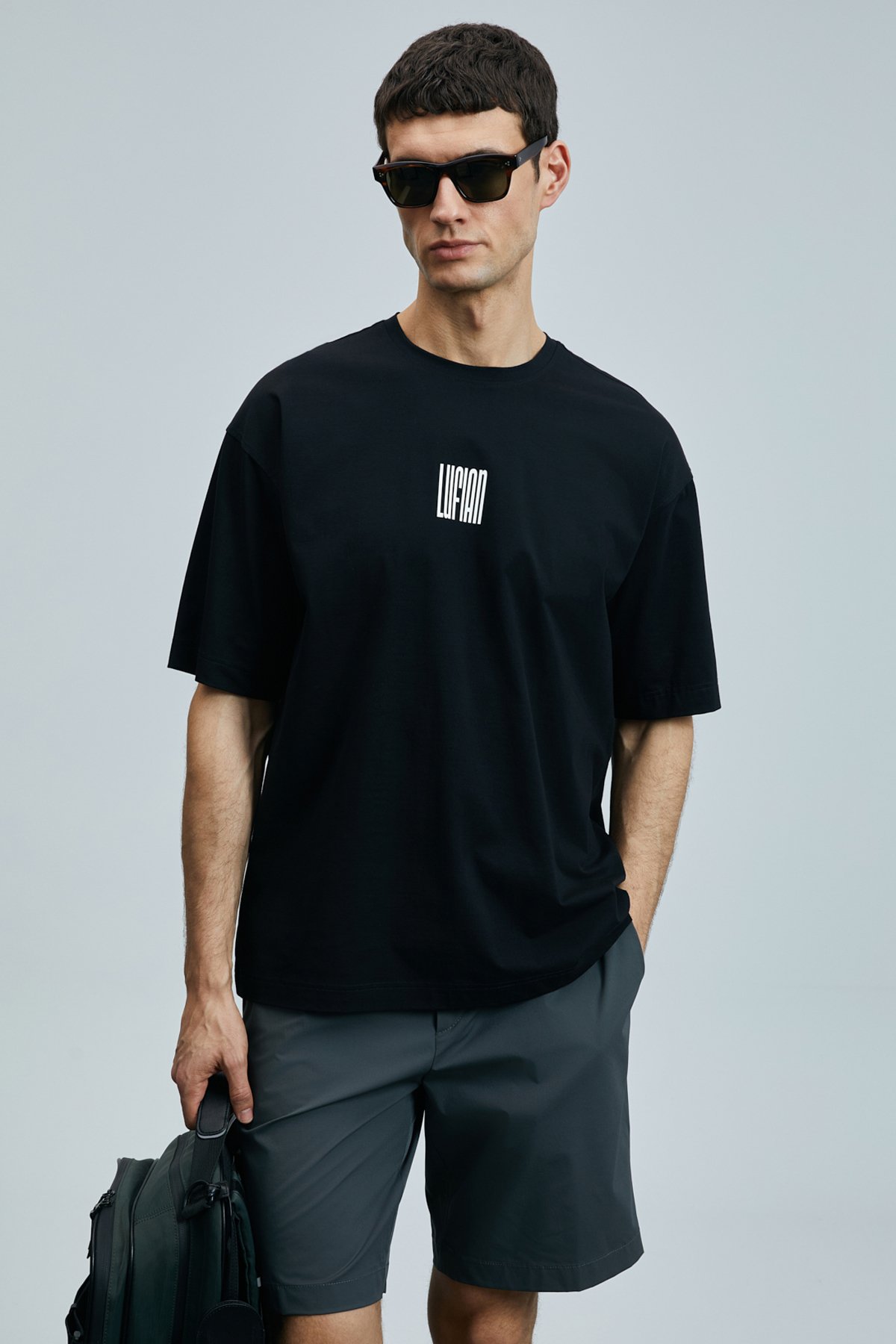 Helıx Modernes Grafik-T-Shirt Schwarz - LUFIAN (1)