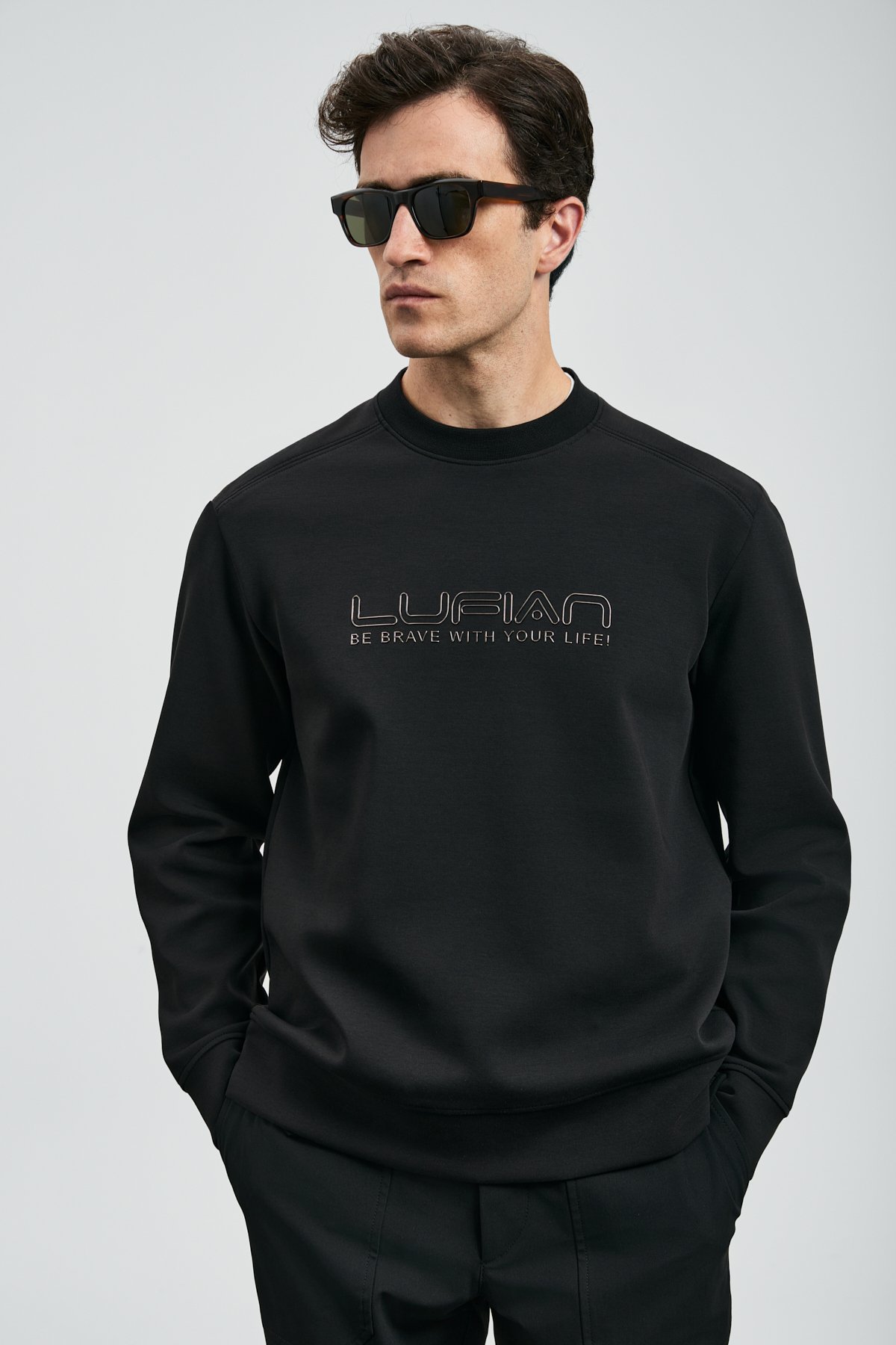 Luther SchwarzerSweatshirt - LUFIAN