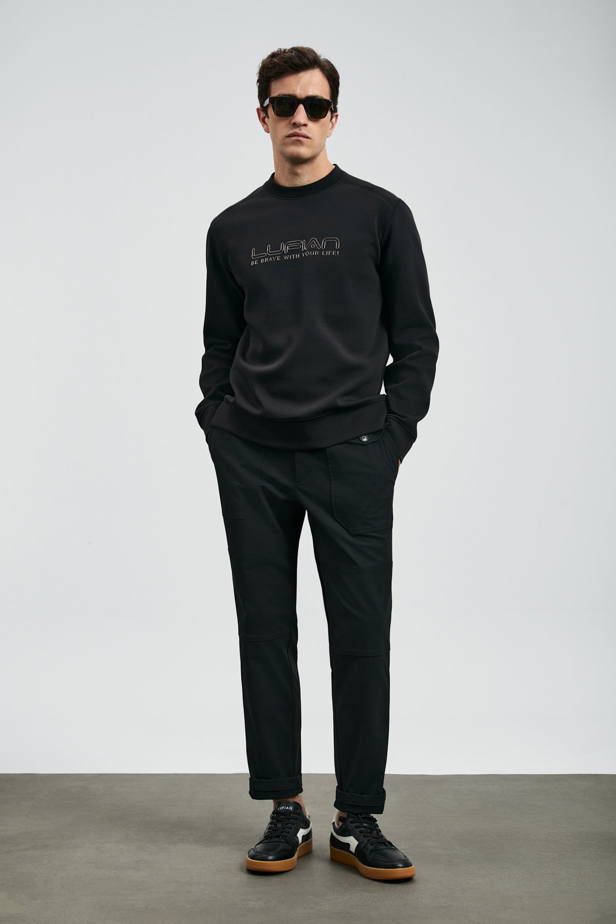 Luther SchwarzerSweatshirt - LUFIAN (1)