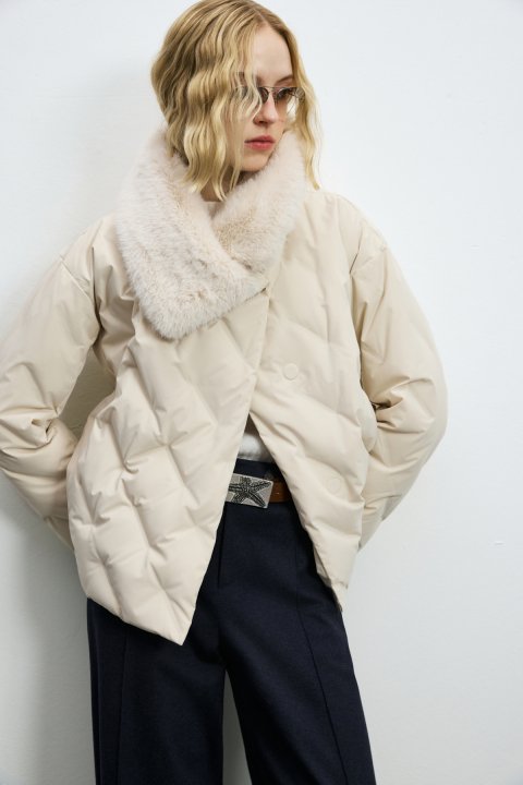 Monıca Damen-Daunensteppjacke mit abnehmbarem Pelz in Ecru - LUFIAN