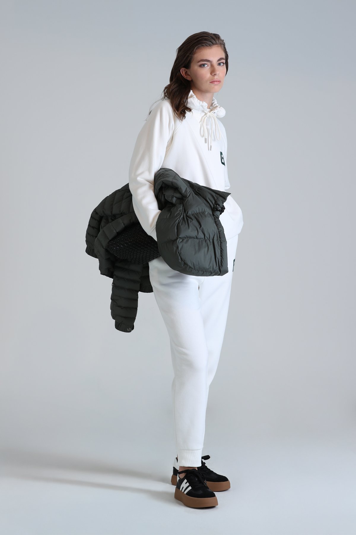 Nıce Gestrickte Frauen-Jogginghosen in Off-White - LUFIAN (1)