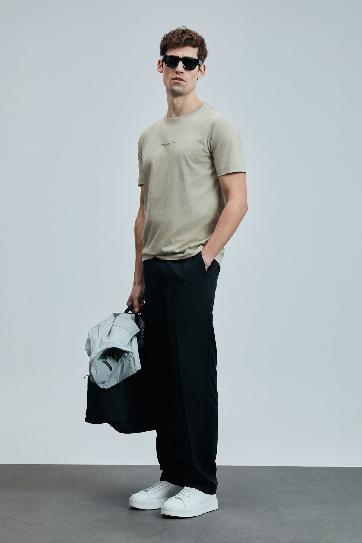 Valor Modern Graphic T-Shirt Beige - LUFIAN