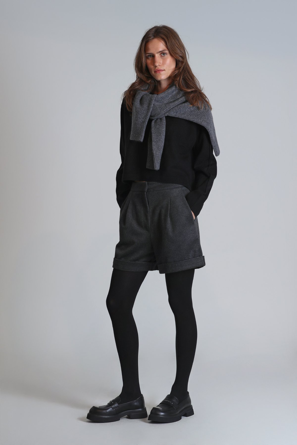 Vanessa Damen-Shorts Anthrazit - LUFIAN (1)