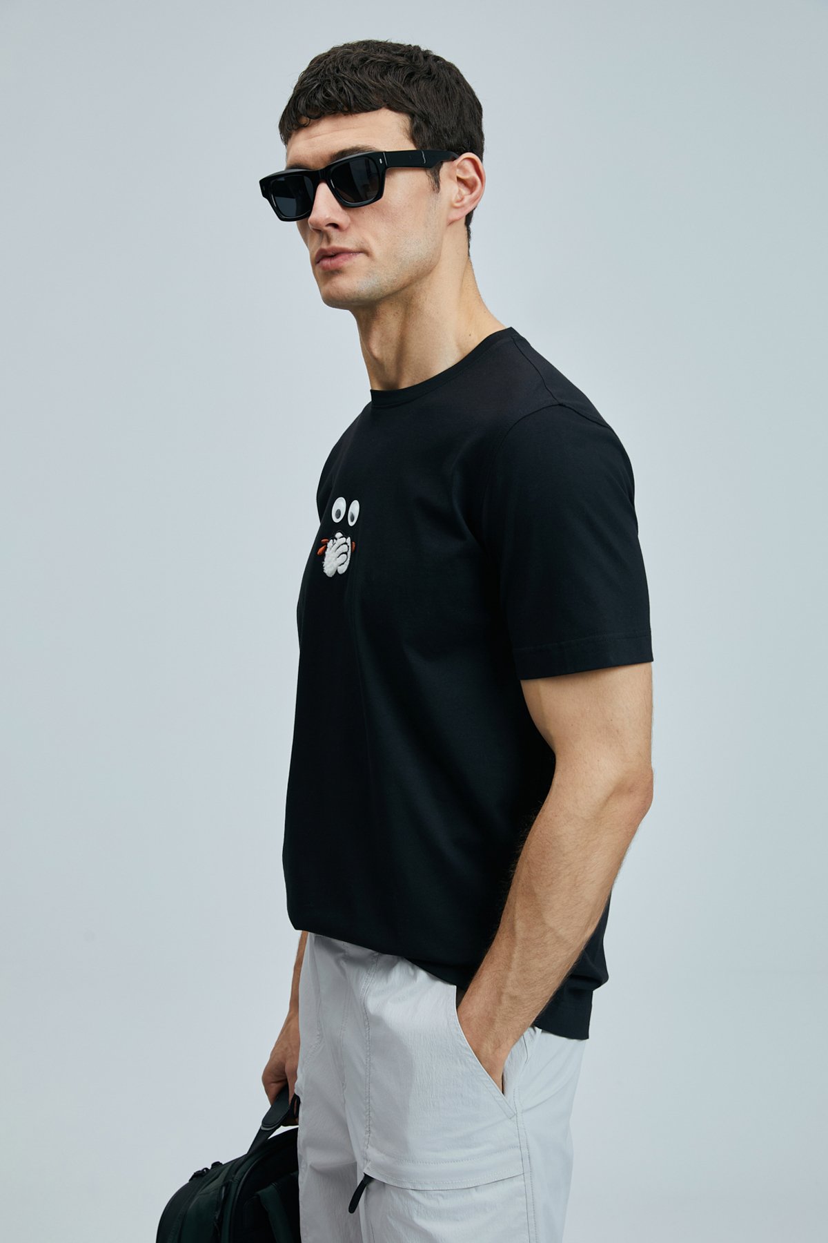 Zany Modernes Grafik-T-Shirt Schwarz - LUFIAN