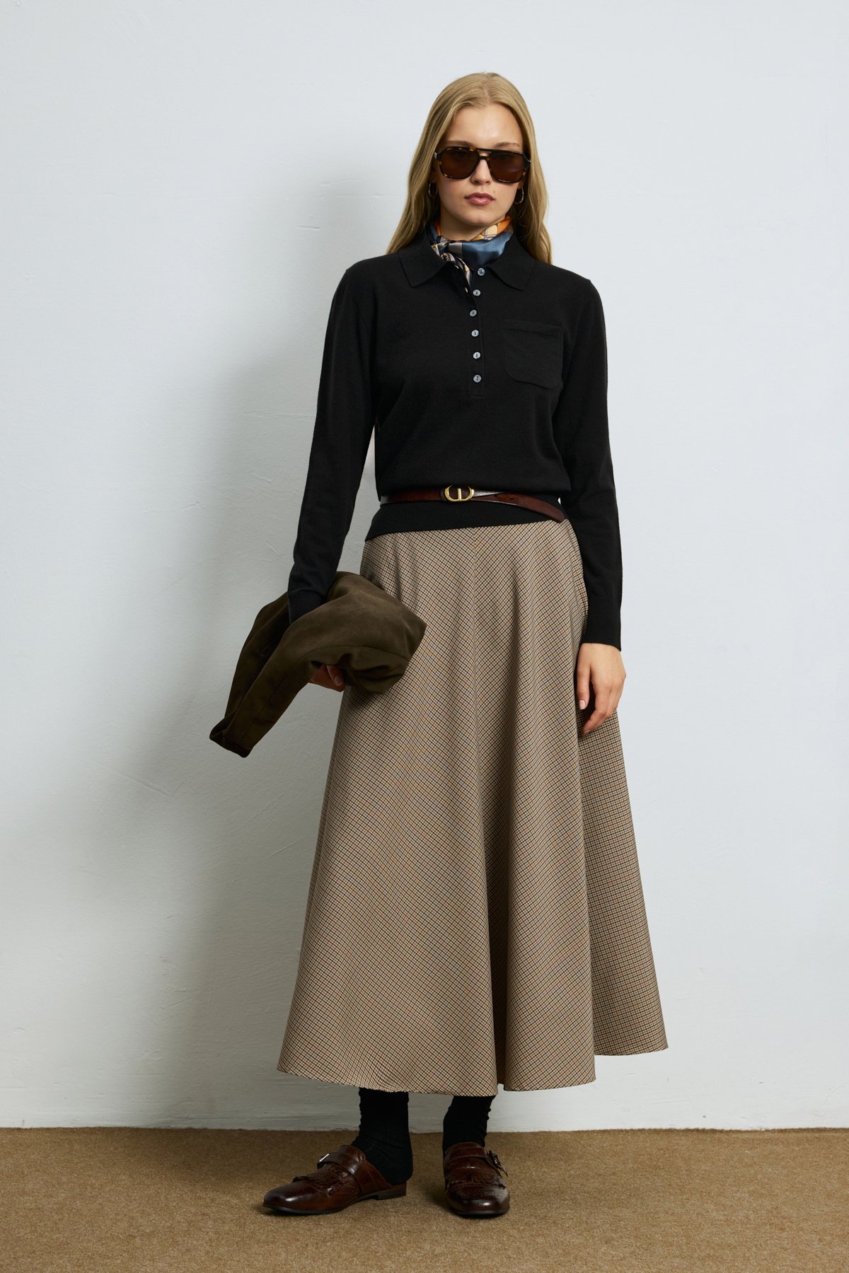 35% Acrylıc 27% Polyester 21%ptt 9% Nylon 6% Camel 2% Spandex Black - LUFIAN