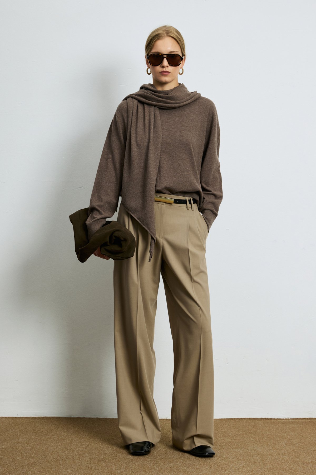 35% Acrylıc 27% Polyester 21%ptt 9% Nylon 6% Camel 2% Spandex Lıght Brown - LUFIAN
