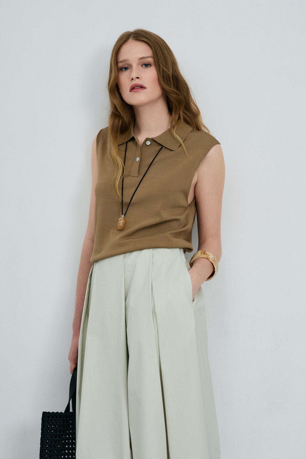 35% Acrylıc 27% Polyester 21%ptt 9% Nylon 6% Camel 2% Spandex Soıl - Lufian