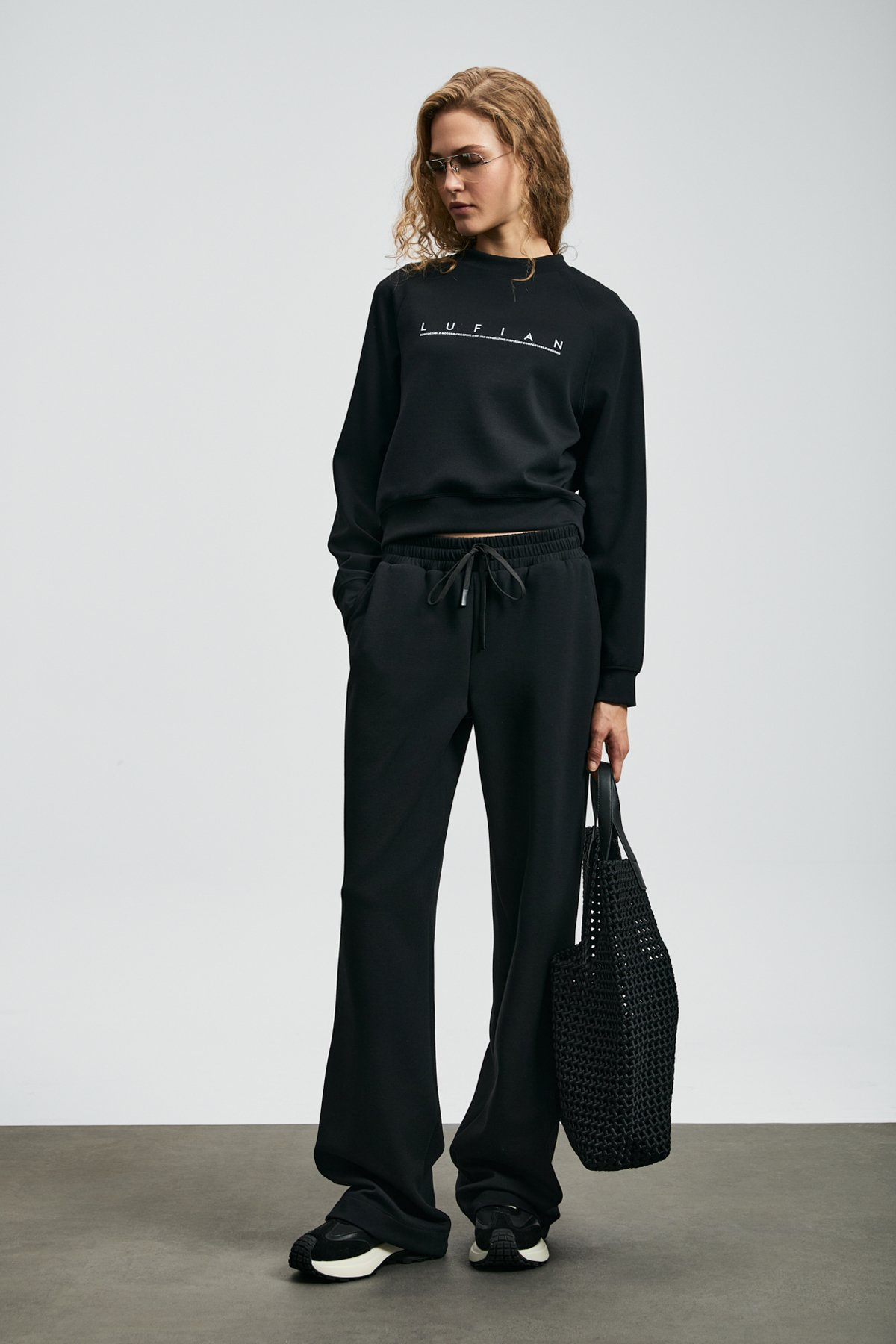Adrıana Women's Knitted Sweatshirt Black - LUFIAN