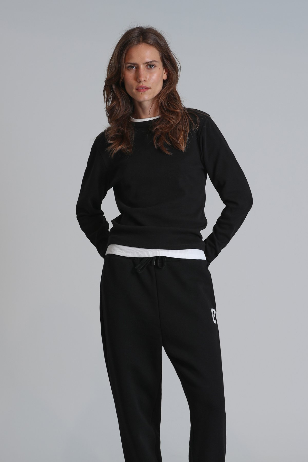 Amaya Women's T-Shirt Regular Fit Black - LUFIAN