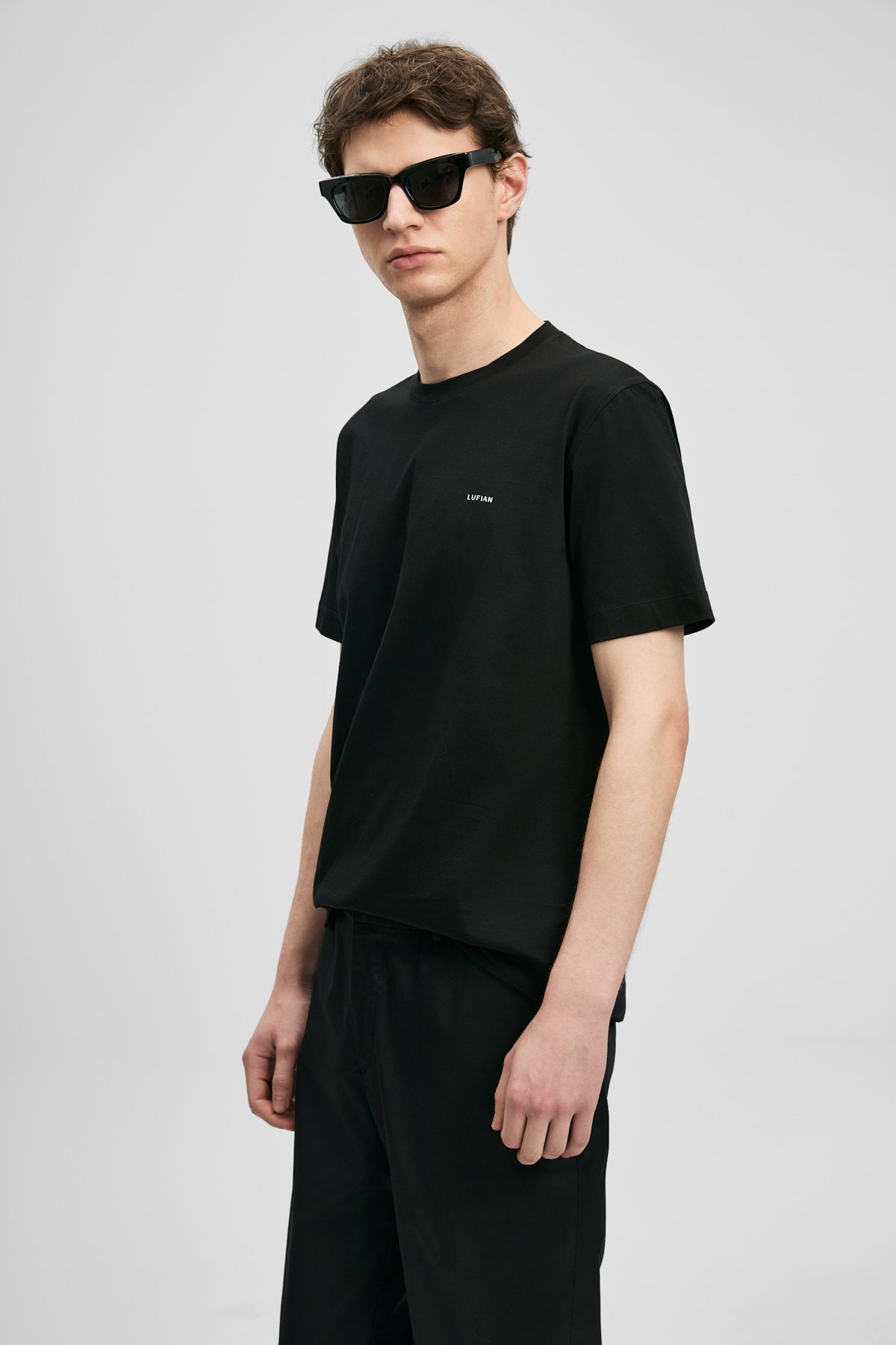 Bran Modern Graphic T-Shirt Black - LUFIAN