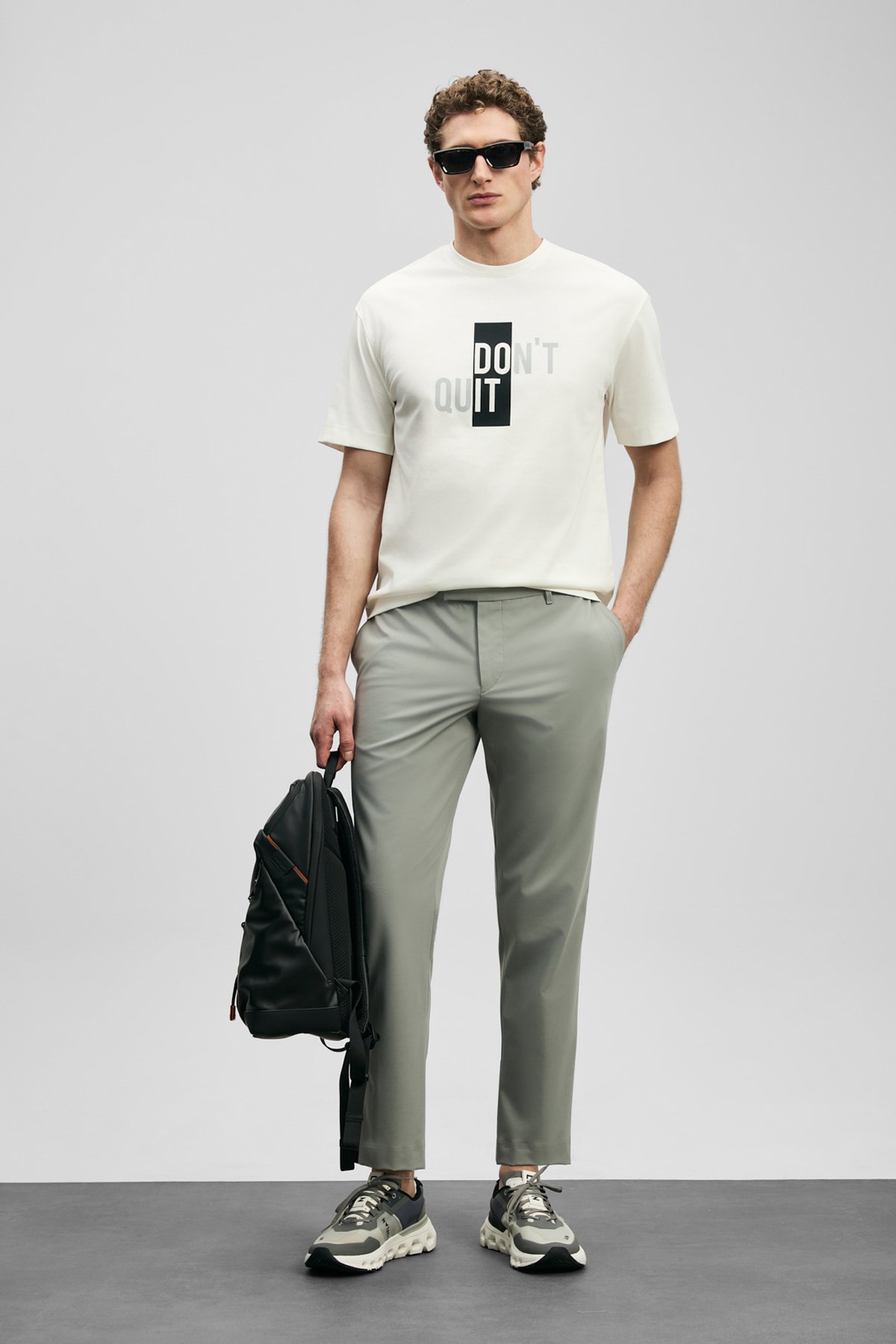 Carl Modern Graphic T-Shirt Off White - LUFIAN