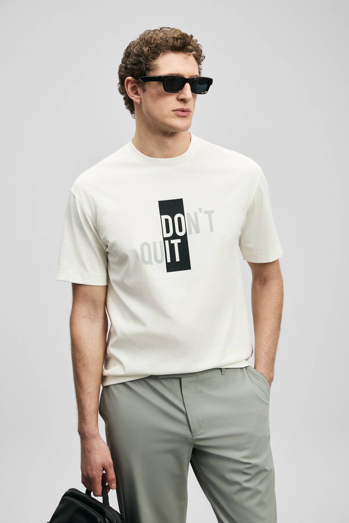 Carl Modern Graphic T-Shirt Off White - LUFIAN