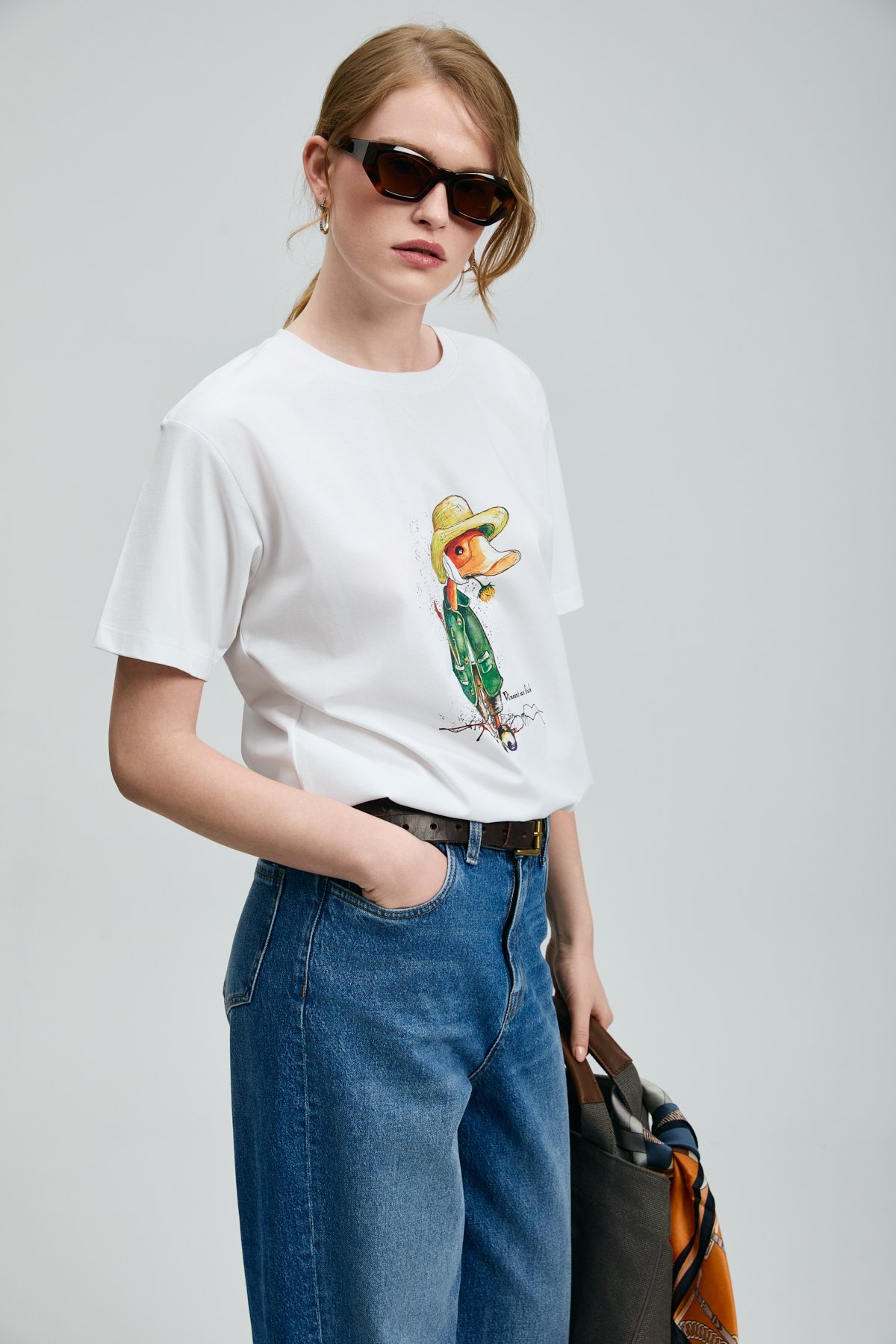 Fame Women's T-Shirt Off White - LUFIAN