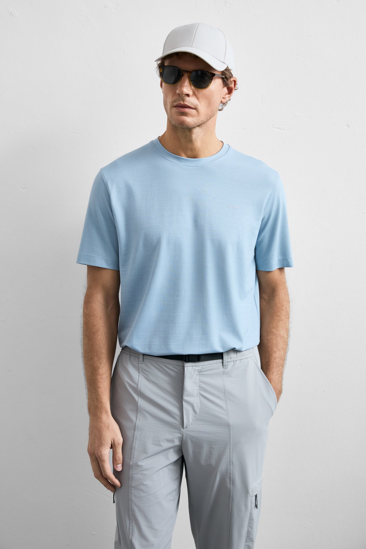 Fınto Modern Graphic T-Shirt Light Blue - LUFIAN