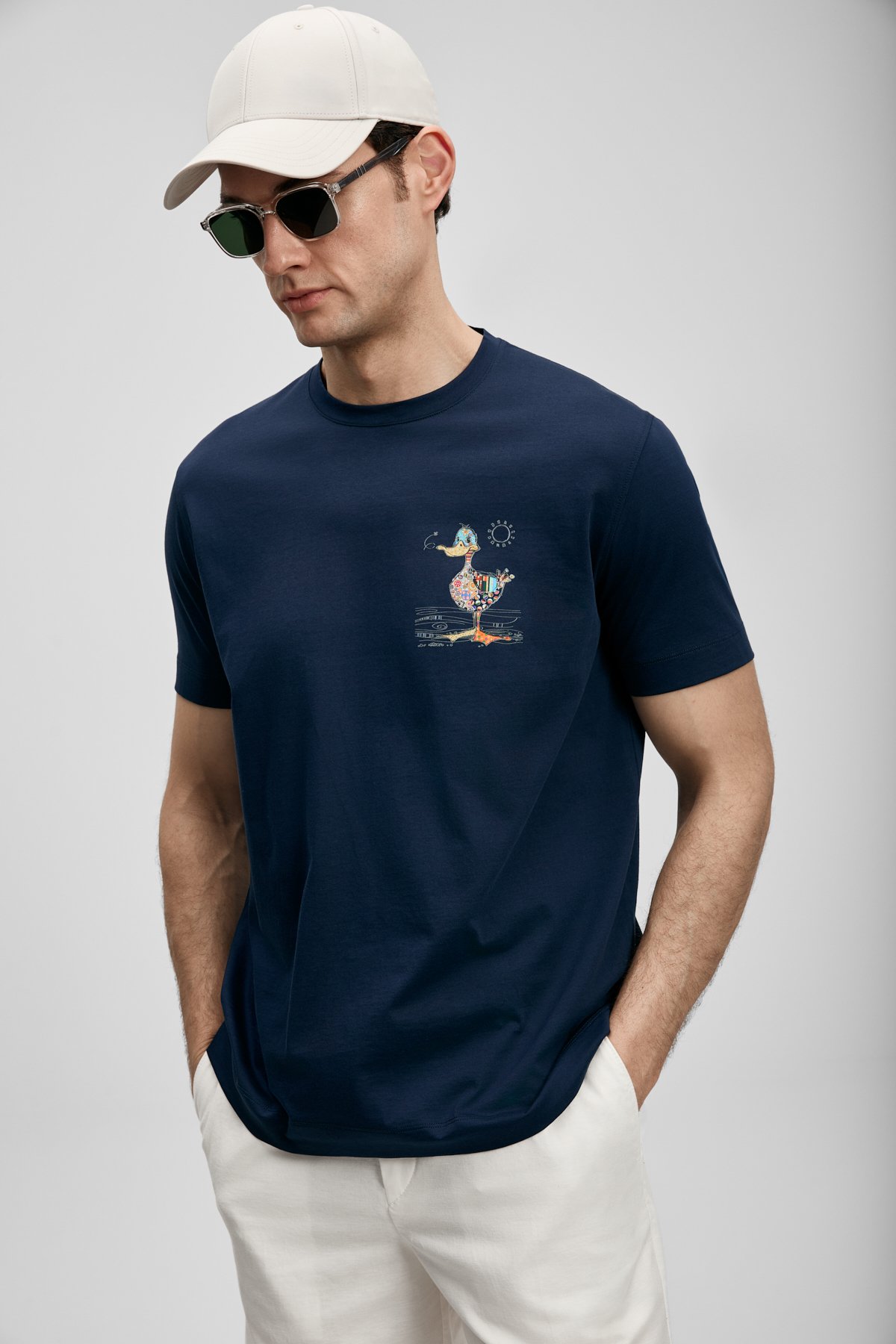 Fınx Modern Graphic T-Shirt Navy Blue - LUFIAN