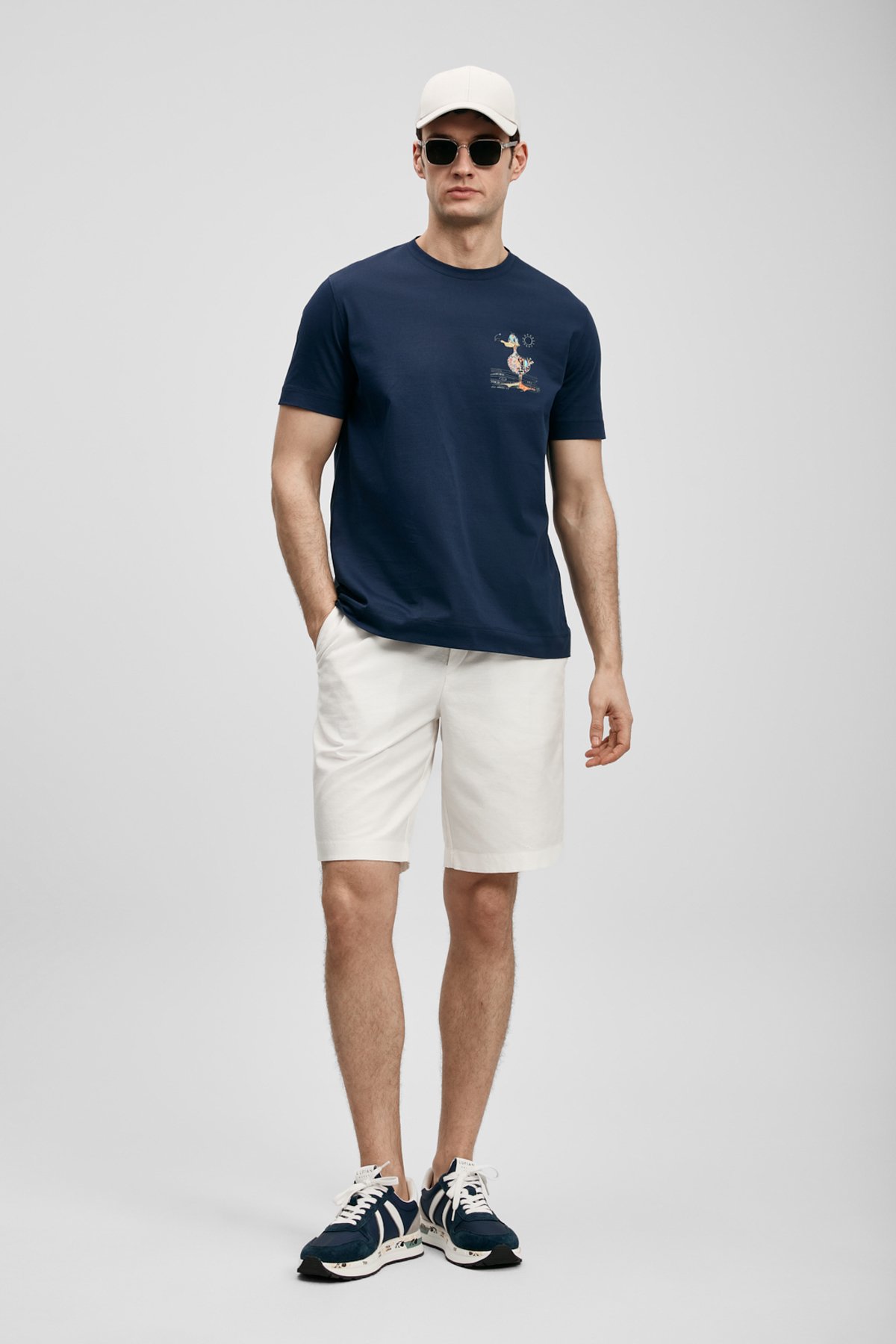 Fınx Modern Graphic T-Shirt Navy Blue - LUFIAN (1)