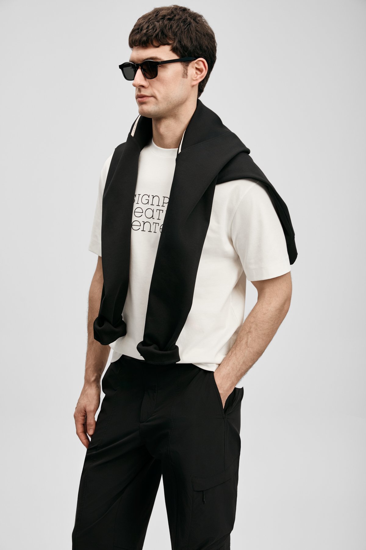 Frank Modern Graphic T-Shirt Off White - LUFIAN