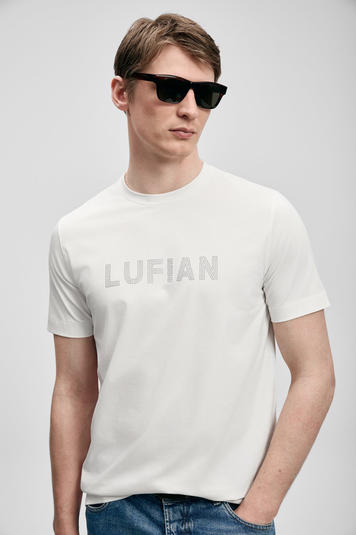 Oscar Modern Graphic T-Shirt Off White - LUFIAN