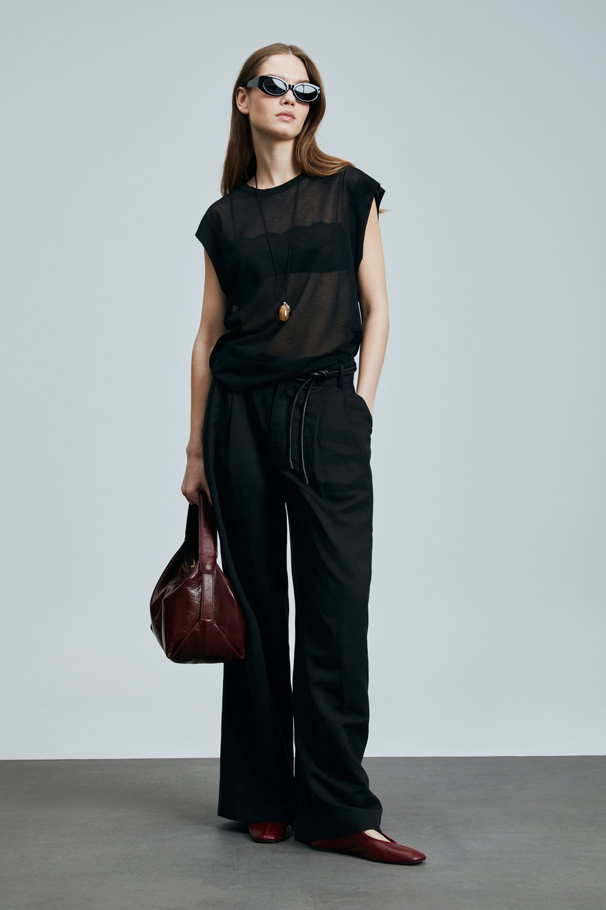 Pearl Women's Sweater Black - LUFIAN
