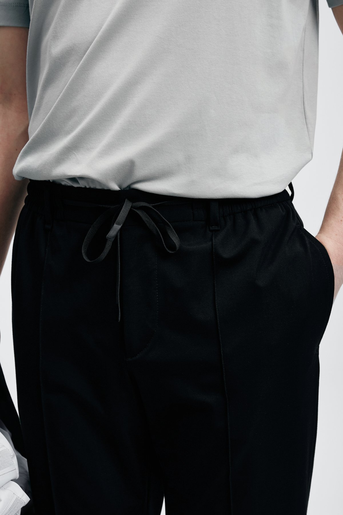 Pito Jogger Pants Slim Fit Black - LUFIAN