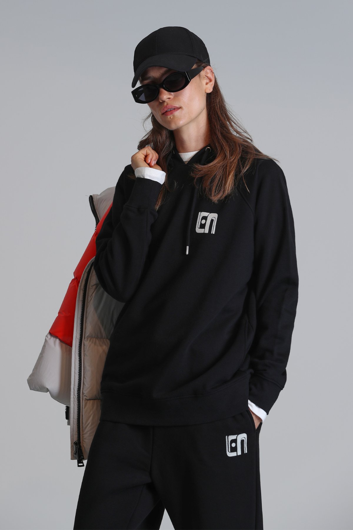 Sabrına Women's Knitted Sweatshirt Black - LUFIAN