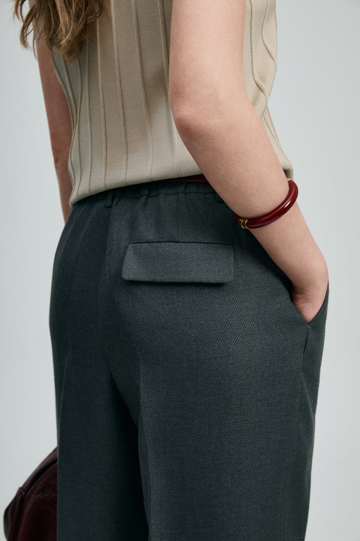 Seam Women's Trouser Khaki - LUFIAN
