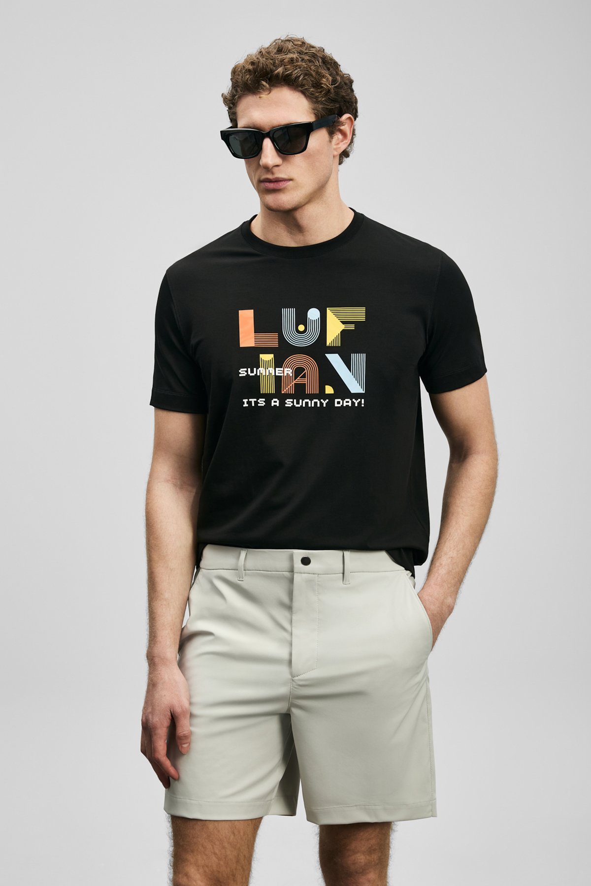 Sunny Modern Graphic T-Shirt Black - LUFIAN