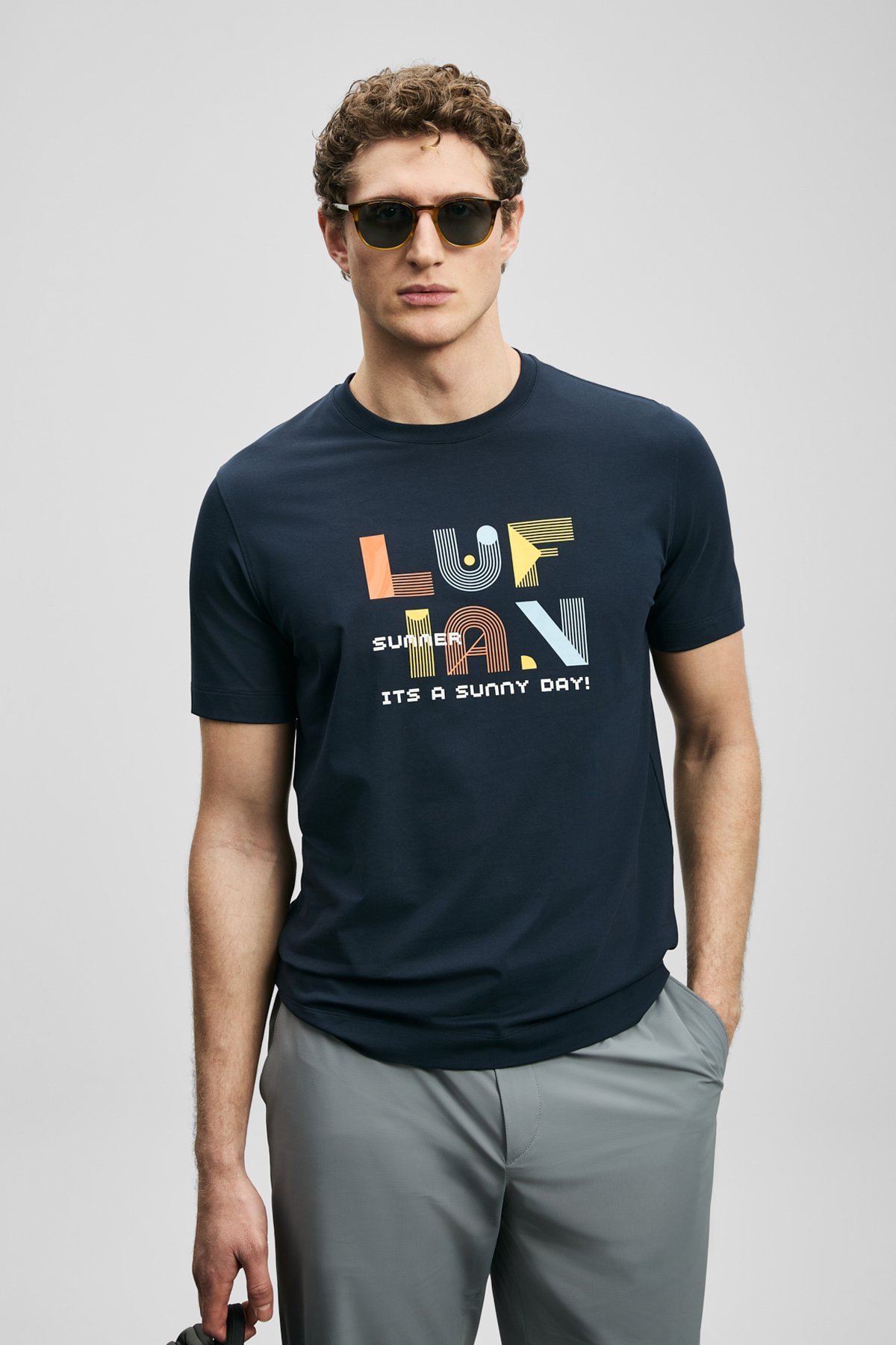 Sunny Modern Graphic T-Shirt Navy Blue - LUFIAN