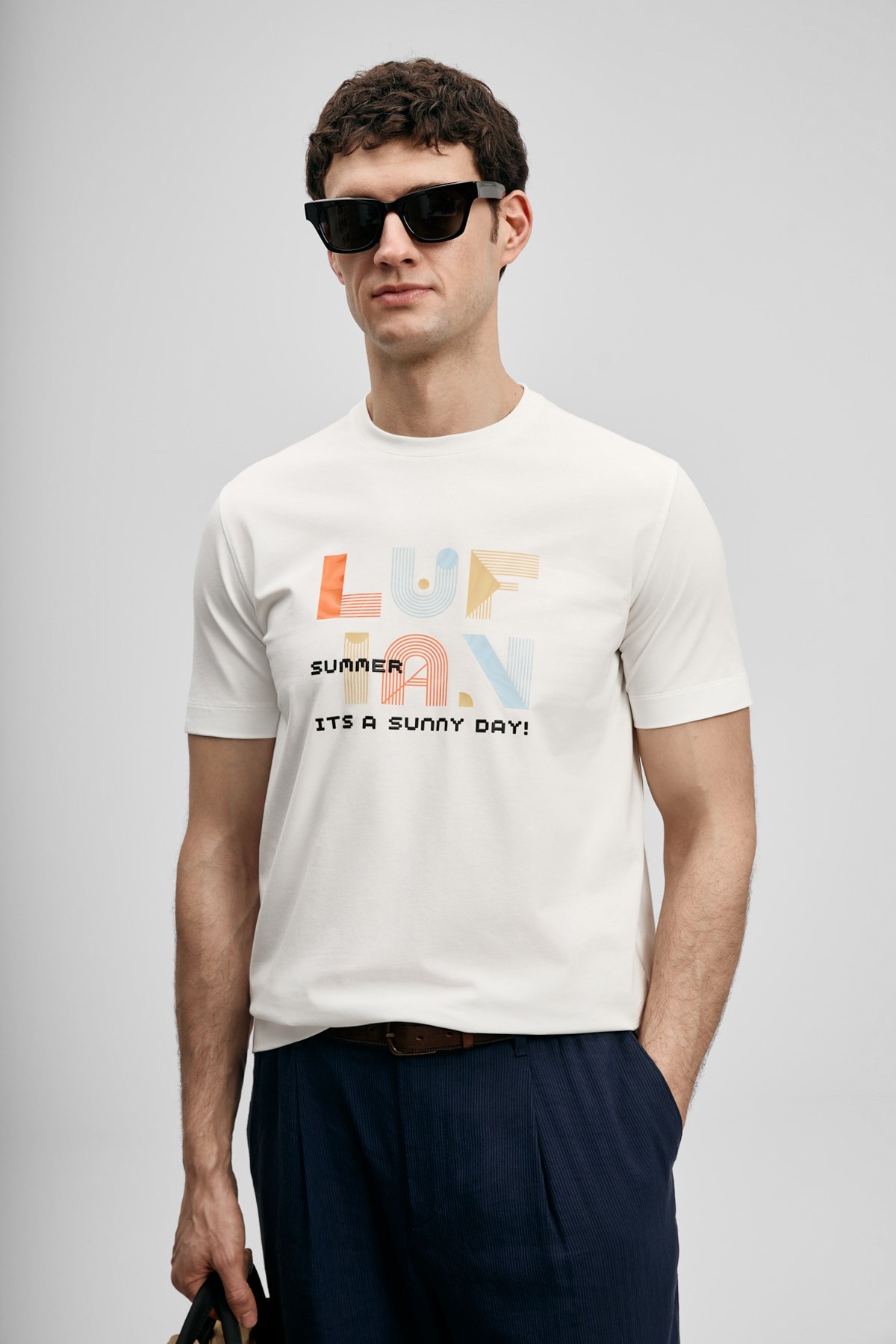 Sunny Modern Graphic T-Shirt Off White - LUFIAN