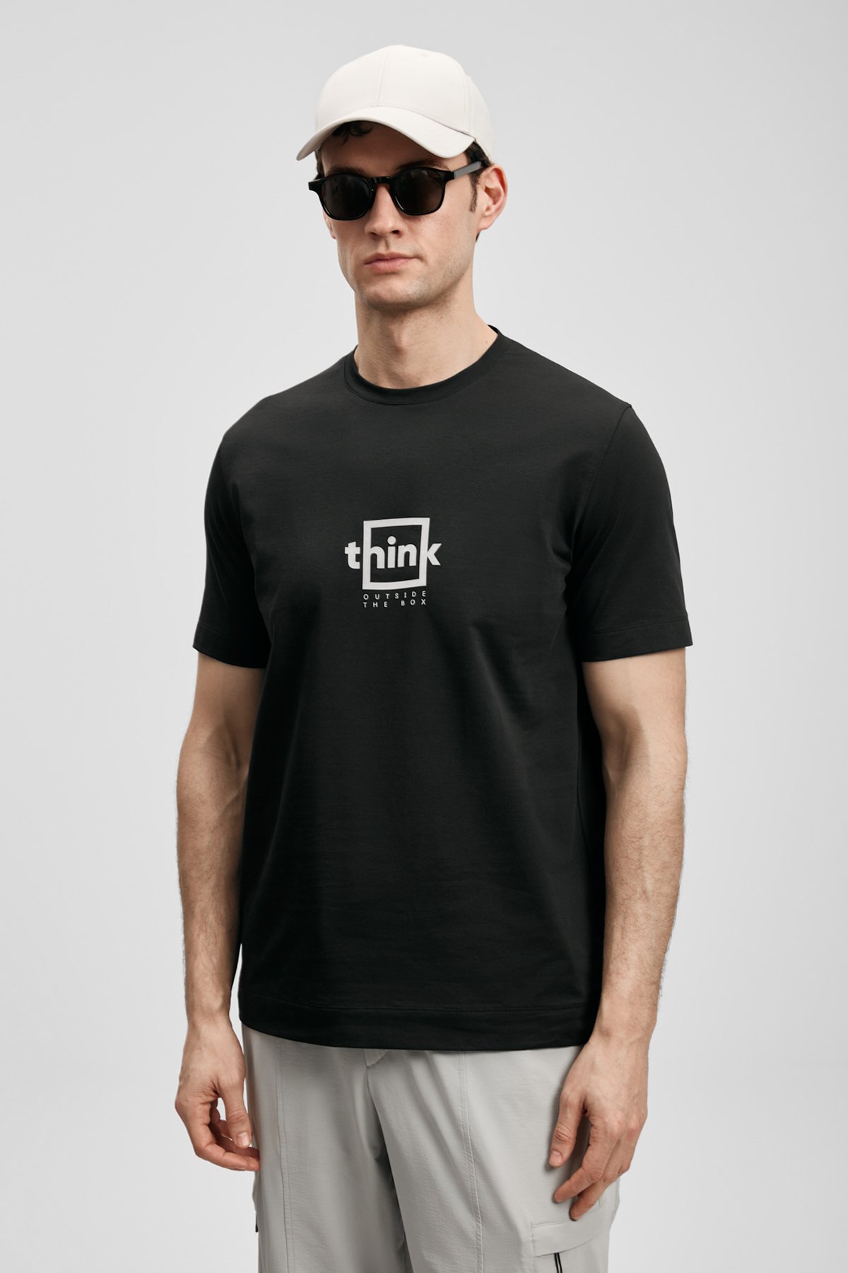 Thınk Modern Graphic T-Shirt Black - LUFIAN
