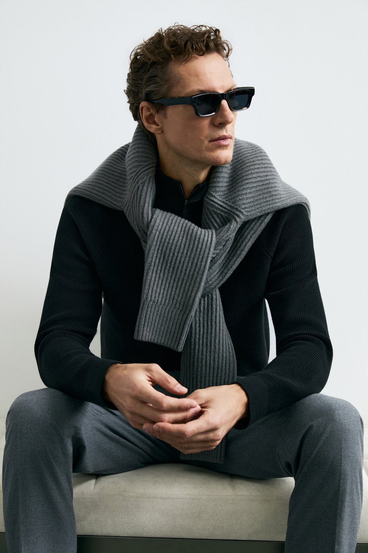 Mens Sweater Black - LUFIAN