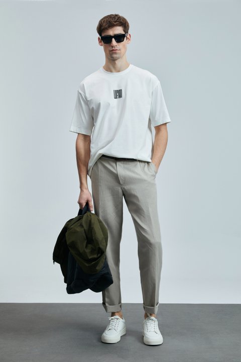 Helıx Modern Grafik T- Shirt Kırık Beyaz - Lufian