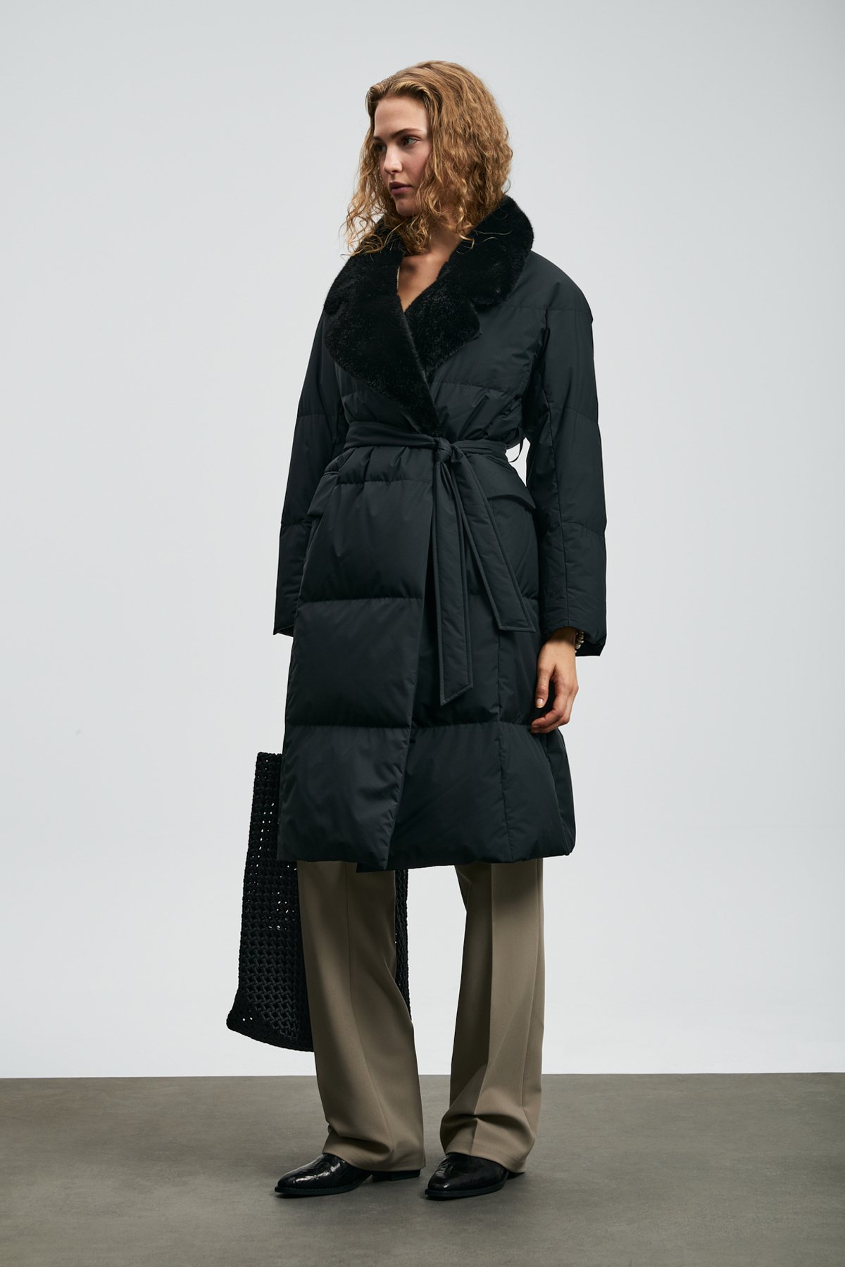 Kaztüyü Woman Coat Black - Lufian