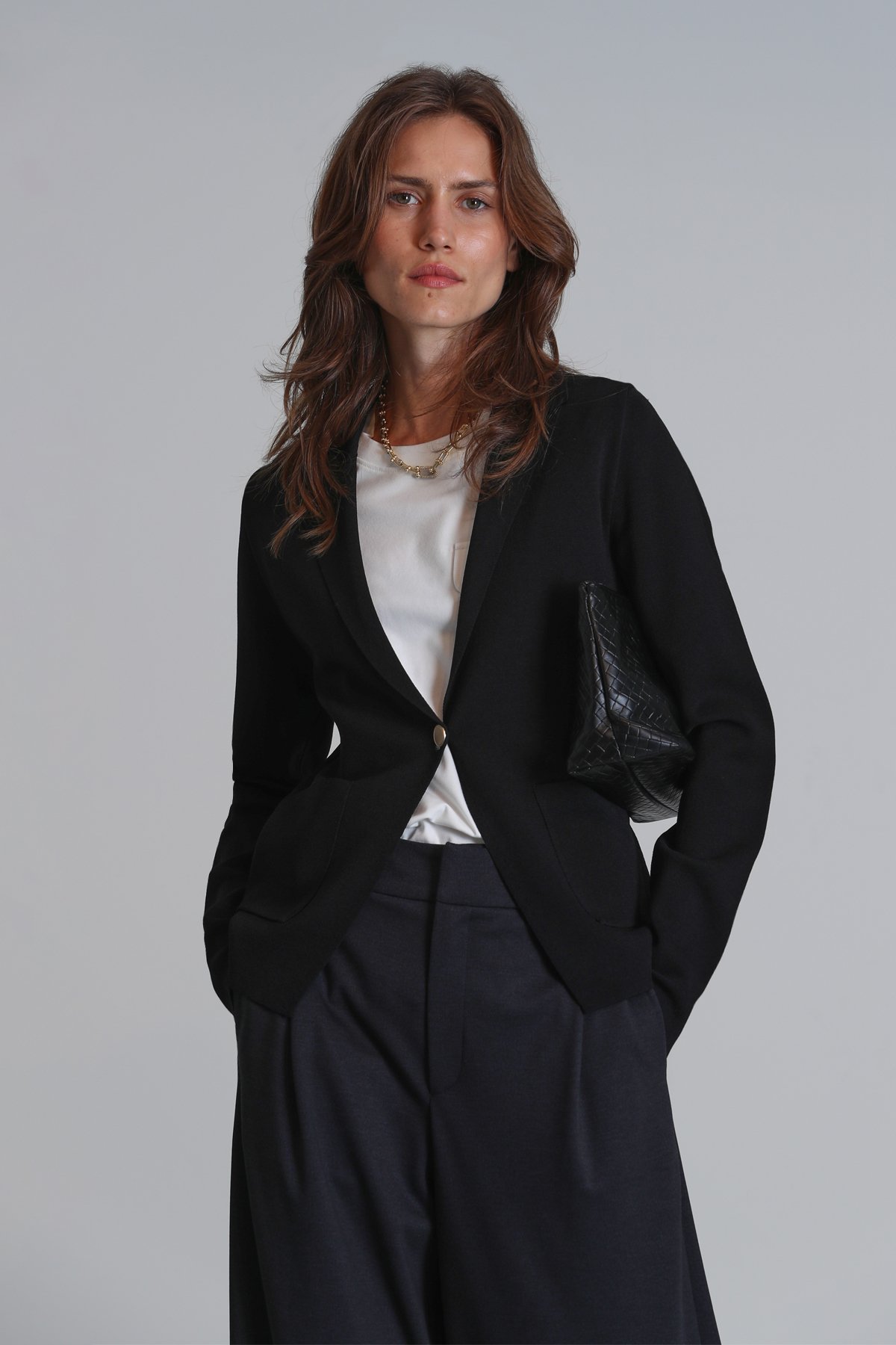 Hobart Women's Cardigan Black - LUFIAN (1)