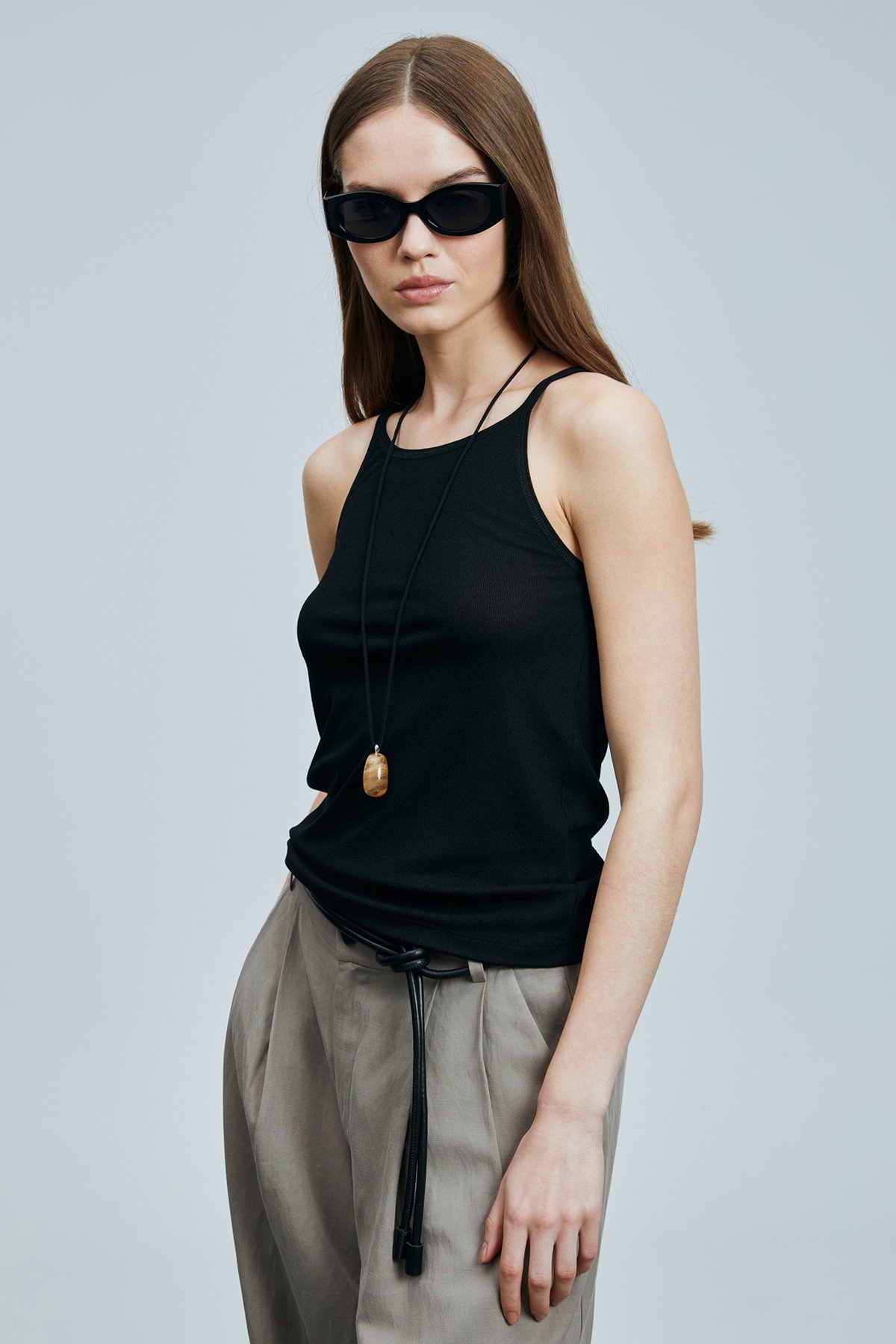 Isla Women's Sleeveless T-Shirt Black - LUFIAN