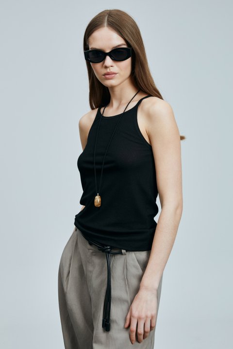 Isla Women's Sleeveless T-Shirt Black - LUFIAN