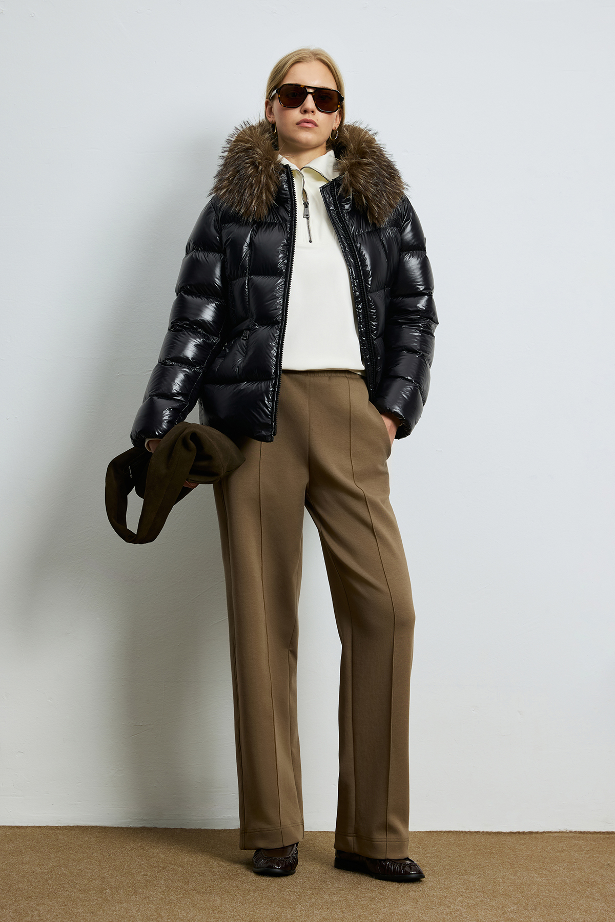 Knitted Woman Tracksuit Camel - LUFIAN