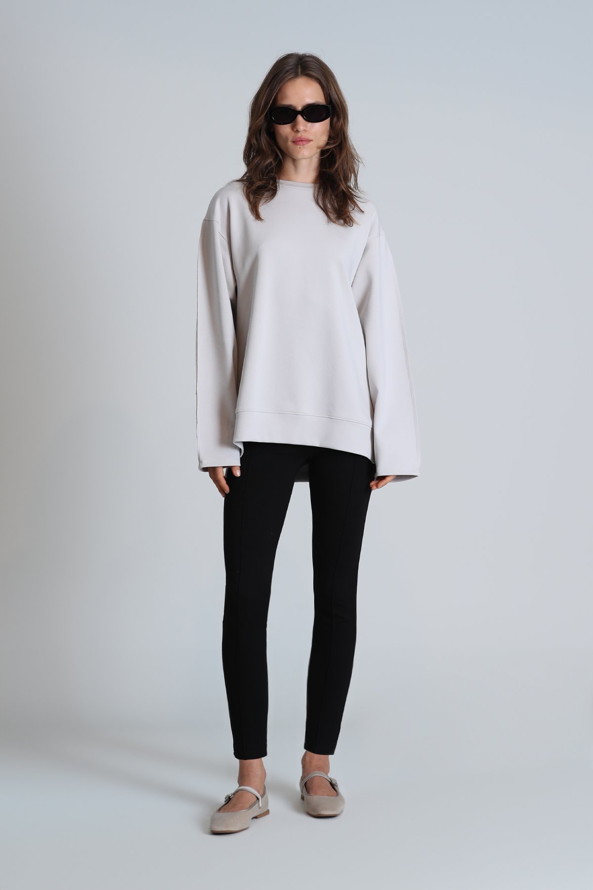 Sandra Women's Knitted Sweatshirt Beige - LUFIAN (1)