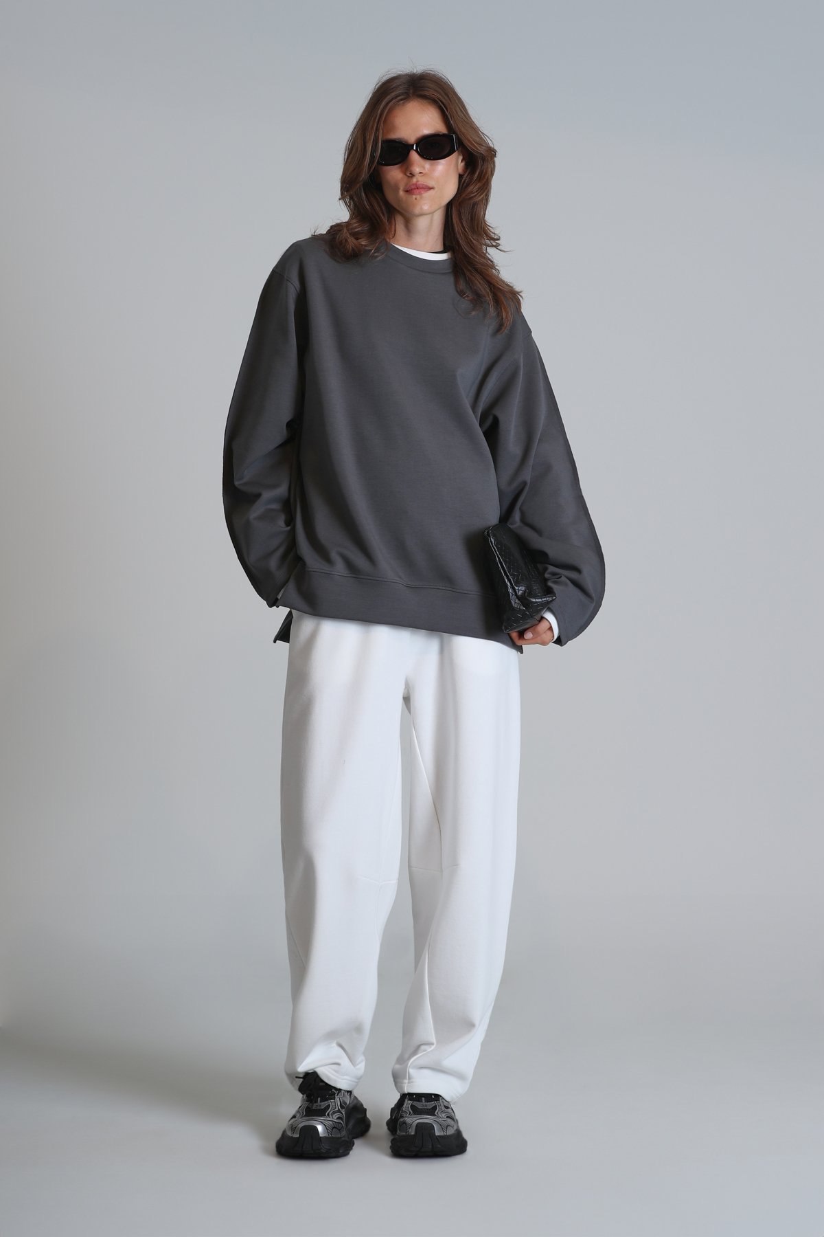 Sandra Women's Knitted Sweatshirt Khaki - LUFIAN (1)