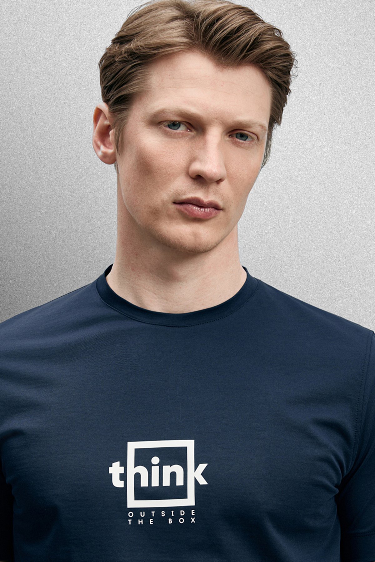 Thınk Modern Grafik T- Shirt Lacivert - Lufian