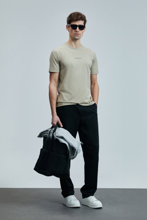 Valor Modern Graphic T-Shirt Beige - LUFIAN