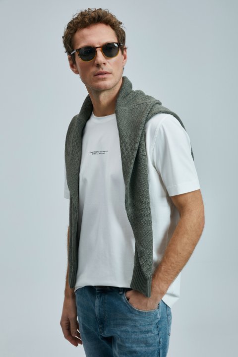 Valor Modern Graphic T-Shirt Off White - LUFIAN